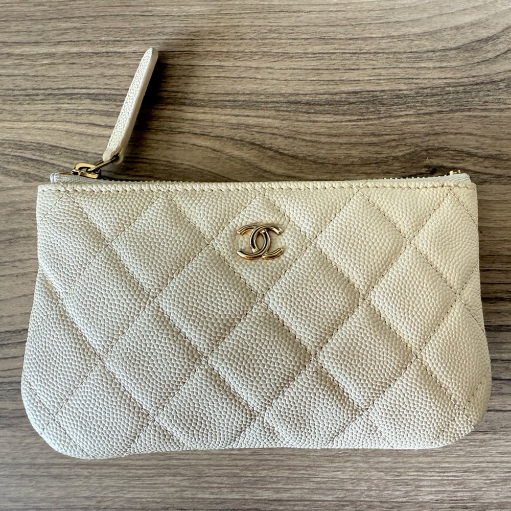 CHANEL Matelasse Classic Mini O Pouch Cream Caviar Leather - Picture 9 of 9